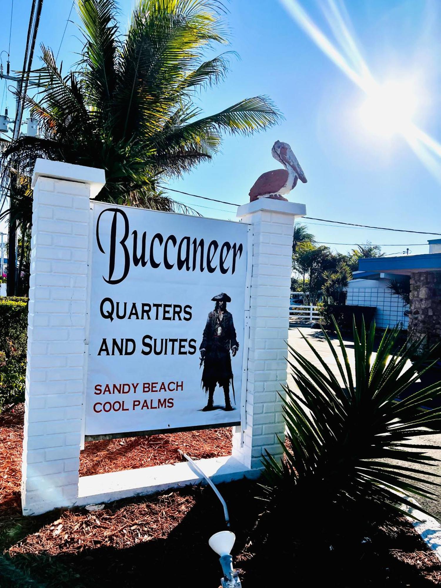 Buccaneer Quarters And Suites Marathon Exterior photo